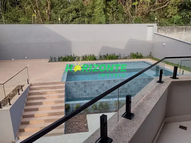 Casa com 1000m² 5 quartos e 7 banheiros, à venda ou para alugar, no bairro Jardim das Colinas em São José dos Campos