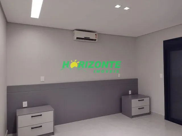 Casa com 1000m² 5 quartos e 7 banheiros, à venda ou para alugar, no bairro Jardim das Colinas em São José dos Campos