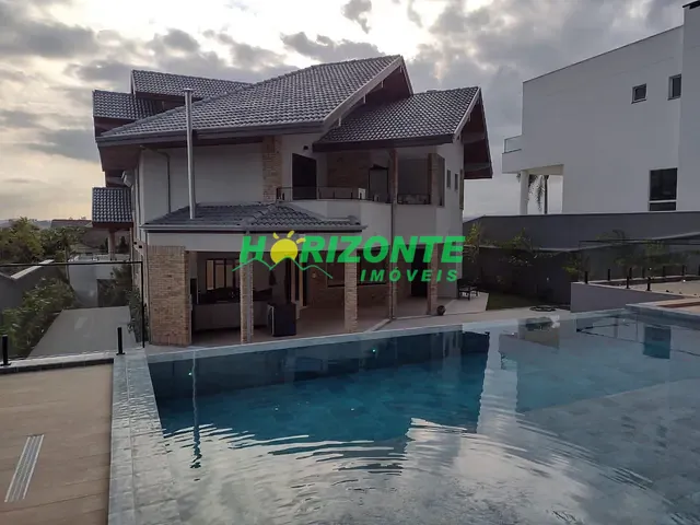 Casa com 1000m² 5 quartos e 7 banheiros, à venda ou para alugar, no bairro Jardim das Colinas em São José dos Campos