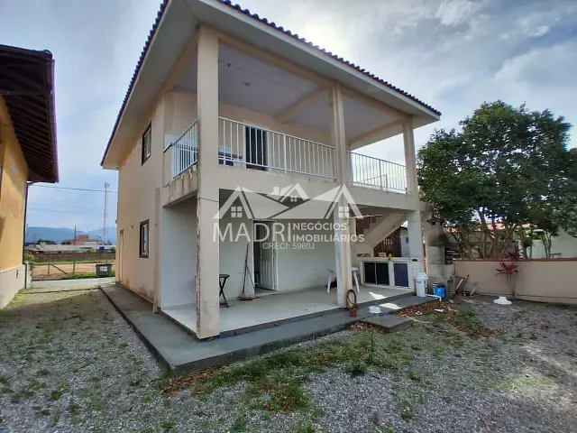 Casa 2 quartos e 1 banheiro, para alugar, no bairro Ponta do Papagaio em Palhoça