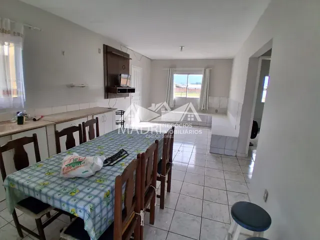 Casa 2 quartos e 1 banheiro, para alugar, no bairro Ponta do Papagaio em Palhoça