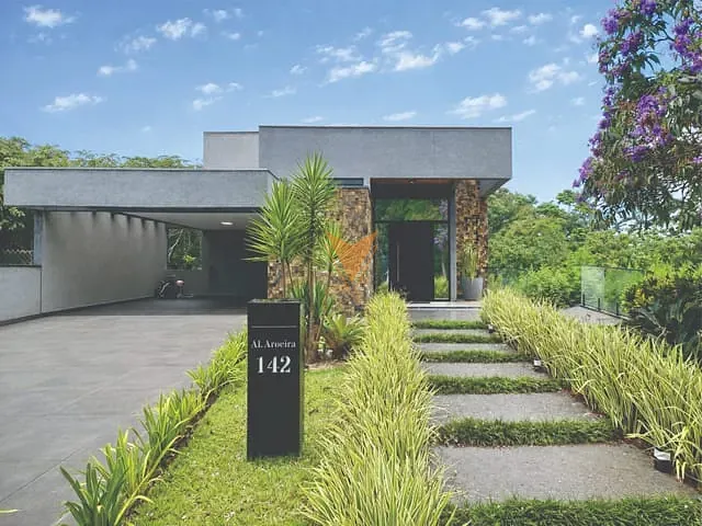 Casa 3 quartos e 4 banheiros, à venda, no bairro Jardim do Golf I em Jandira