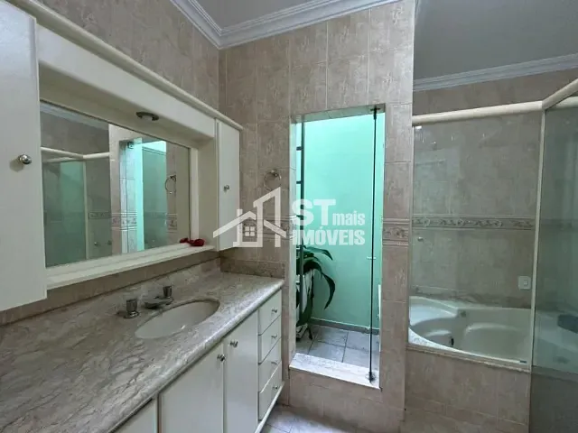 Casa com 300m² 4 quartos e 2 banheiros, à venda, no bairro Vila Buzato em Andradas