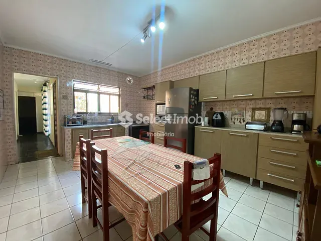 Casa com 275m² 5 quartos e 2 banheiros, para alugar, no bairro Vila Bocaina em Mauá
