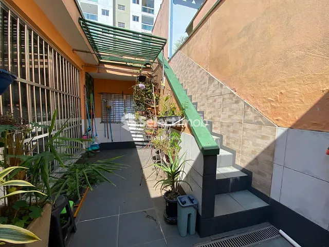 Casa com 275m² 5 quartos e 2 banheiros, para alugar, no bairro Vila Bocaina em Mauá