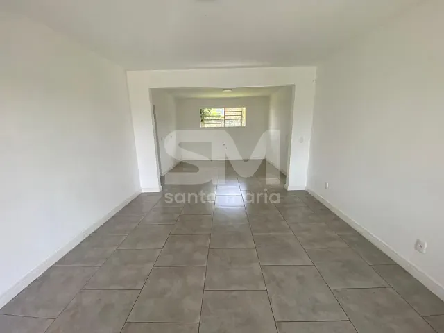 Casa 3 quartos e 2 banheiros, para alugar, no bairro Seminário em Chapecó