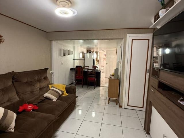 Casa com 256m² 2 quartos e 2 banheiros, à venda, no bairro Parque Aeroporto em Macaé