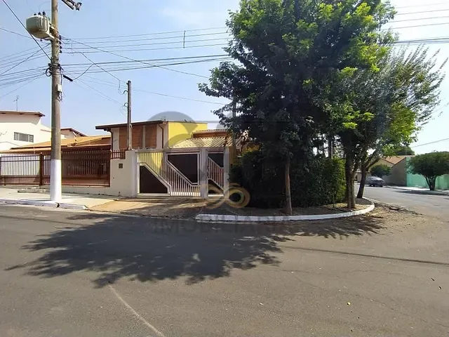 Casa com 250m² 3 quartos e 1 banheiro, à venda, no bairro Parque Residencial Groot em Holambra