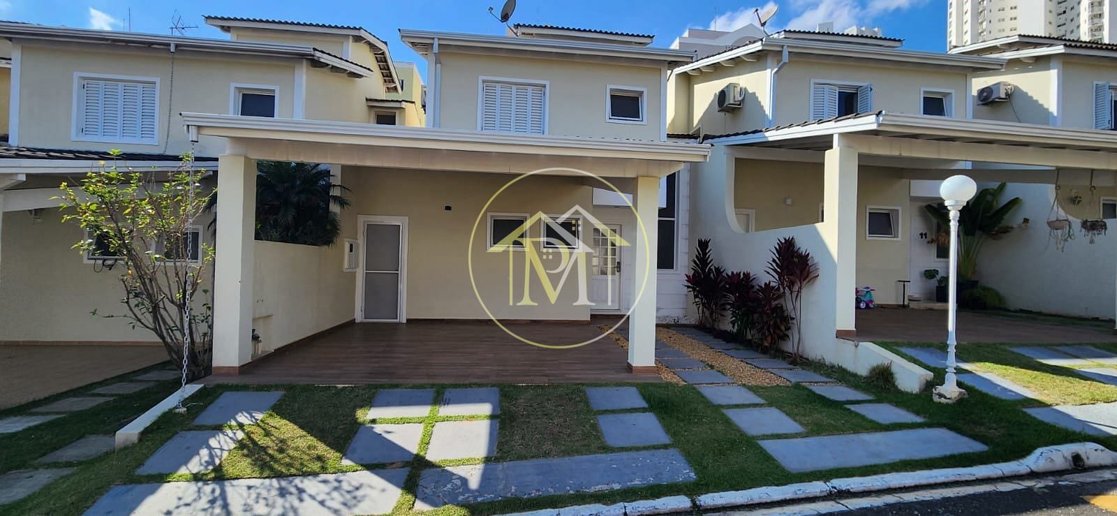 Casa, 5 quartos, 152 m² - Foto 1