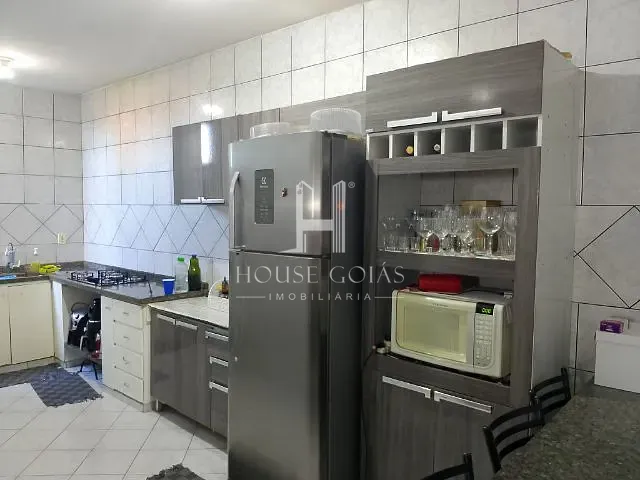 Casa com 320m² 6 quartos e 3 banheiros, à venda, no bairro Jardim Tropical em Aparecida de Goiânia