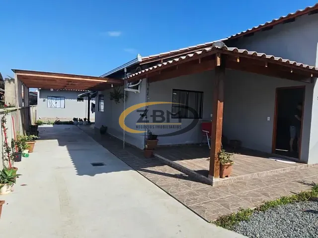 Casa à venda, no bairro Ubatuba em São Francisco do Sul