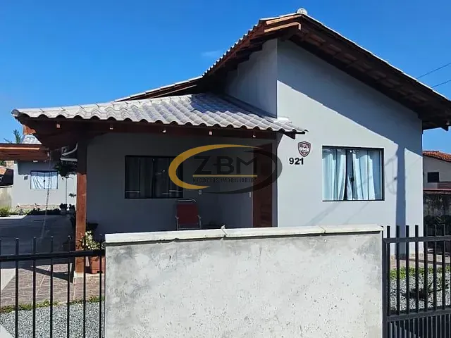 Casa à venda, no bairro Ubatuba em São Francisco do Sul