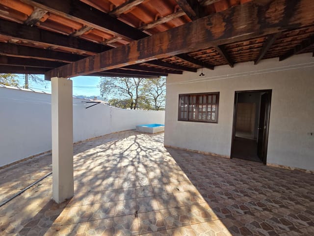 Casa com 199m² 2 quartos e 1 banheiro, à venda, no bairro Jardim Primavera em São João da Boa Vista