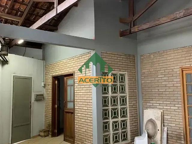 Casa com 229m² 3 quartos e 2 banheiros, à venda, no bairro Conjunto Habitacional Pedro Perri em Araçatuba