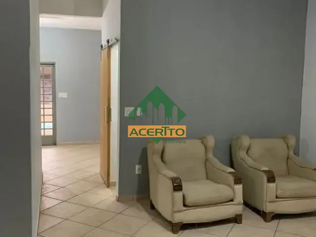 Casa com 229m² 3 quartos e 2 banheiros, à venda, no bairro Conjunto Habitacional Pedro Perri em Araçatuba