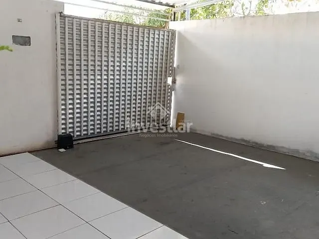 Casa 2 quartos e 1 banheiro, à venda, no bairro Três Irmãs em Campina Grande