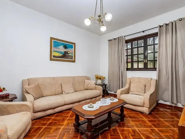 Casa com 335m² 3 quartos e 1 banheiro, à venda, no bairro Portão em Curitiba