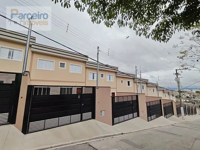 Casa 2 quartos e 1 banheiro, à venda, no bairro Vila Aurea em São Paulo