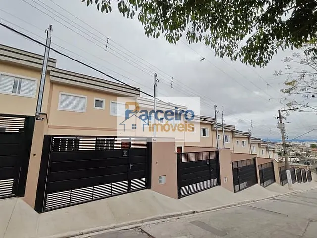 Casa 2 quartos e 1 banheiro, à venda, no bairro Vila Aurea em São Paulo
