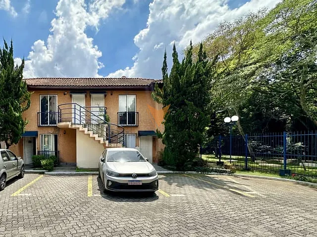 Casa 2 quartos e 2 banheiros, à venda, no bairro Jardim Torino em Cotia