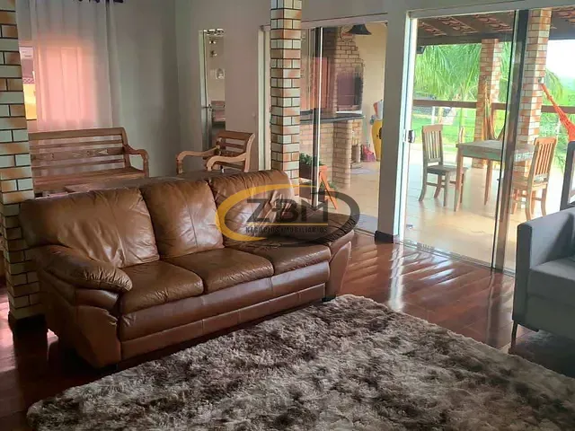 Casa com 2500m² 4 quartos e 5 banheiros, à venda, no bairro Ibiporã em Ibiporã