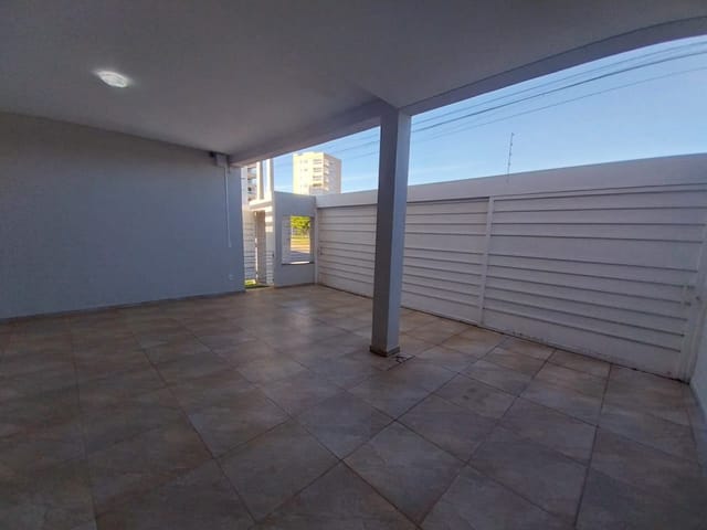 Casa com 300m² 3 quartos e 4 banheiros, à venda ou para alugar, no bairro Recanto do Lago em São João da Boa Vista