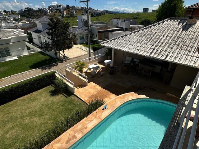 Casa com 470m² 6 quartos e 5 banheiros, à venda, no bairro Lagoa em Macaé