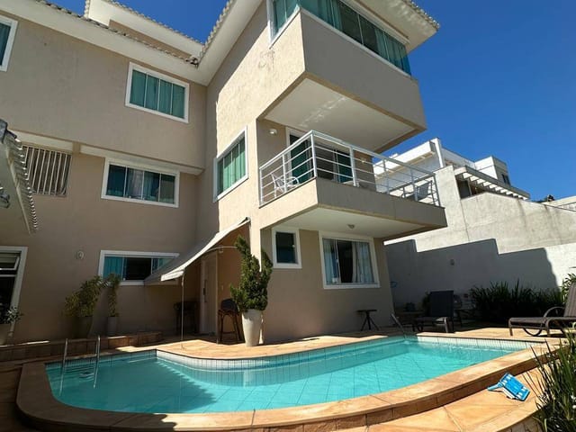 Casa com 470m² 6 quartos e 5 banheiros, à venda, no bairro Lagoa em Macaé