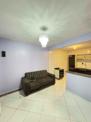 Casa com 55m² 2 quartos e 1 banheiro, à venda, no bairro Uvaranas em Ponta Grossa