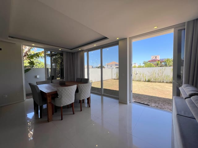Foto do Casa - Casa no condomínio Condominio Garapuvu para venda em Campeche com 4 quartos, sendo 4 suítes, 306m² | Correteria Imóveis