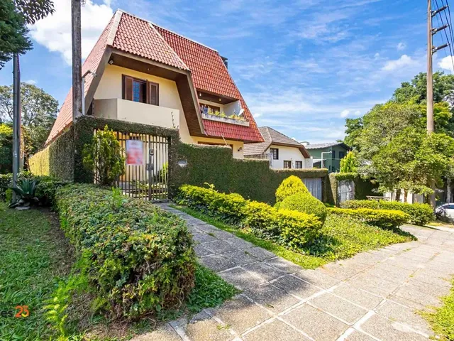 Casa com 525m² 4 quartos e 4 banheiros, à venda, no bairro Jardim Schaffer em Curitiba