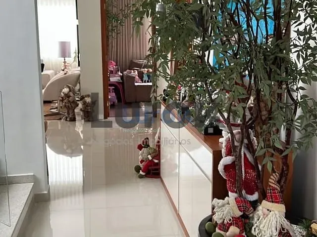 Casa com 308m² 3 quartos e 5 banheiros, à venda, no bairro Parque das Laranjeiras em Itatiba