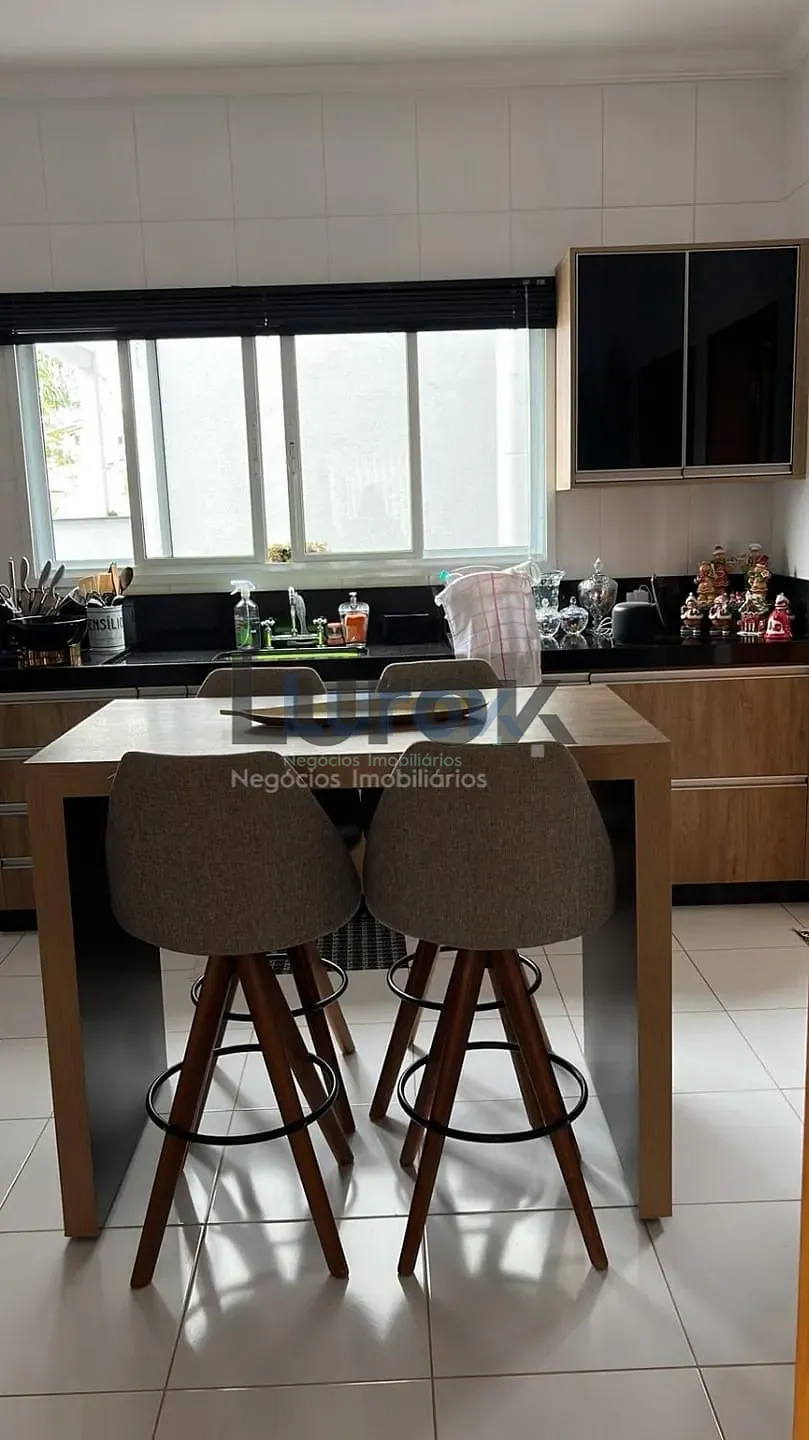 Casa, 3 quartos, 330 m² - Foto 7