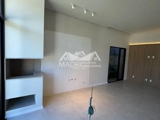 Casa com 200m² 3 quartos e 1 banheiro, à venda, no bairro Forquilhas em São José