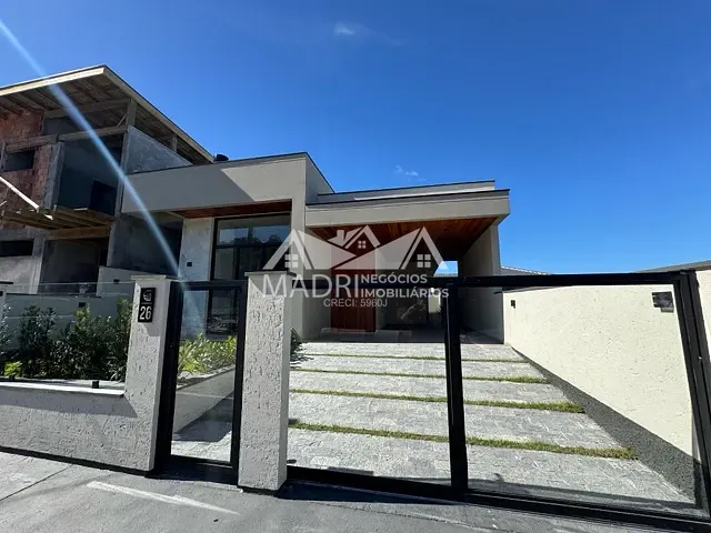 Casa com 200m² 3 quartos e 1 banheiro, à venda, no bairro Forquilhas em São José