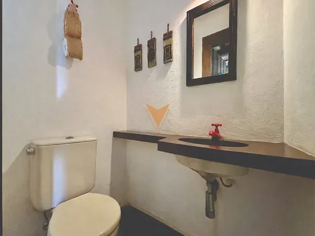 Casa 3 quartos e 4 banheiros, à venda, no bairro Chácara de La Rocca em Carapicuíba
