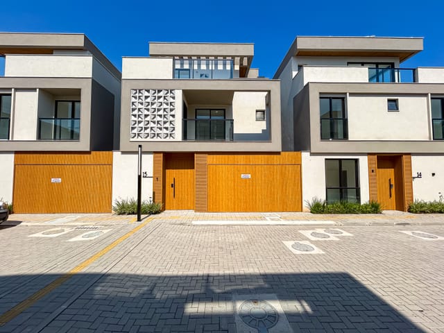 Casa com 338m² 4 quartos e 6 banheiros, à venda, no bairro Barra da Tijuca em Rio de Janeiro