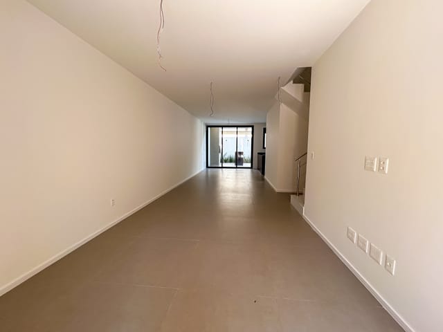 Casa com 338m² 4 quartos e 6 banheiros, à venda, no bairro Barra da Tijuca em Rio de Janeiro