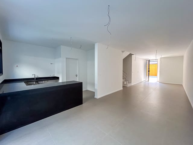 Casa com 338m² 4 quartos e 6 banheiros, à venda, no bairro Barra da Tijuca em Rio de Janeiro