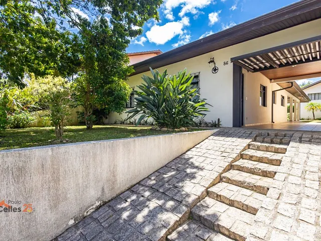 Casa com 480m² 3 quartos e 2 banheiros, à venda, no bairro Vista Alegre em Curitiba