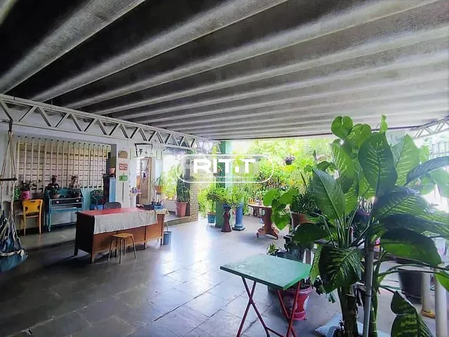 Casa com 345m² 3 quartos e 2 banheiros, à venda, no bairro Jardim Leonor em Campinas