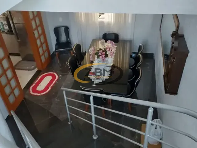Casa com 342m², à venda, no bairro San Remo em Londrina