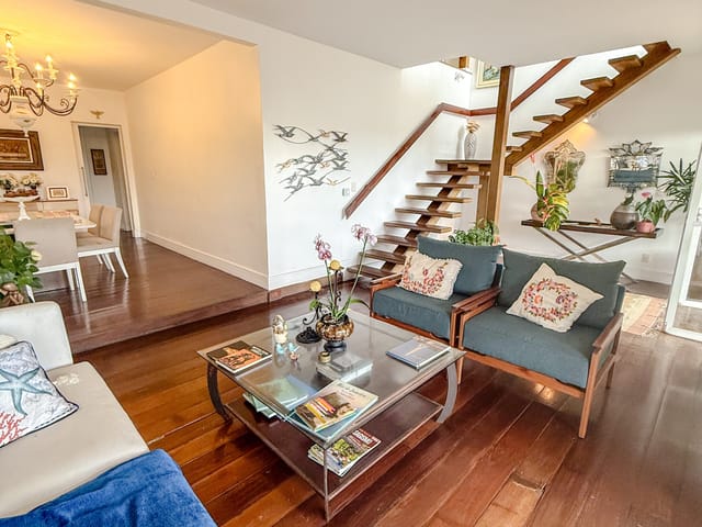 Casa 6 quartos e 6 banheiros, à venda, no bairro Cavaleiros em Macaé
