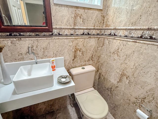 Casa 6 quartos e 6 banheiros, à venda, no bairro Cavaleiros em Macaé