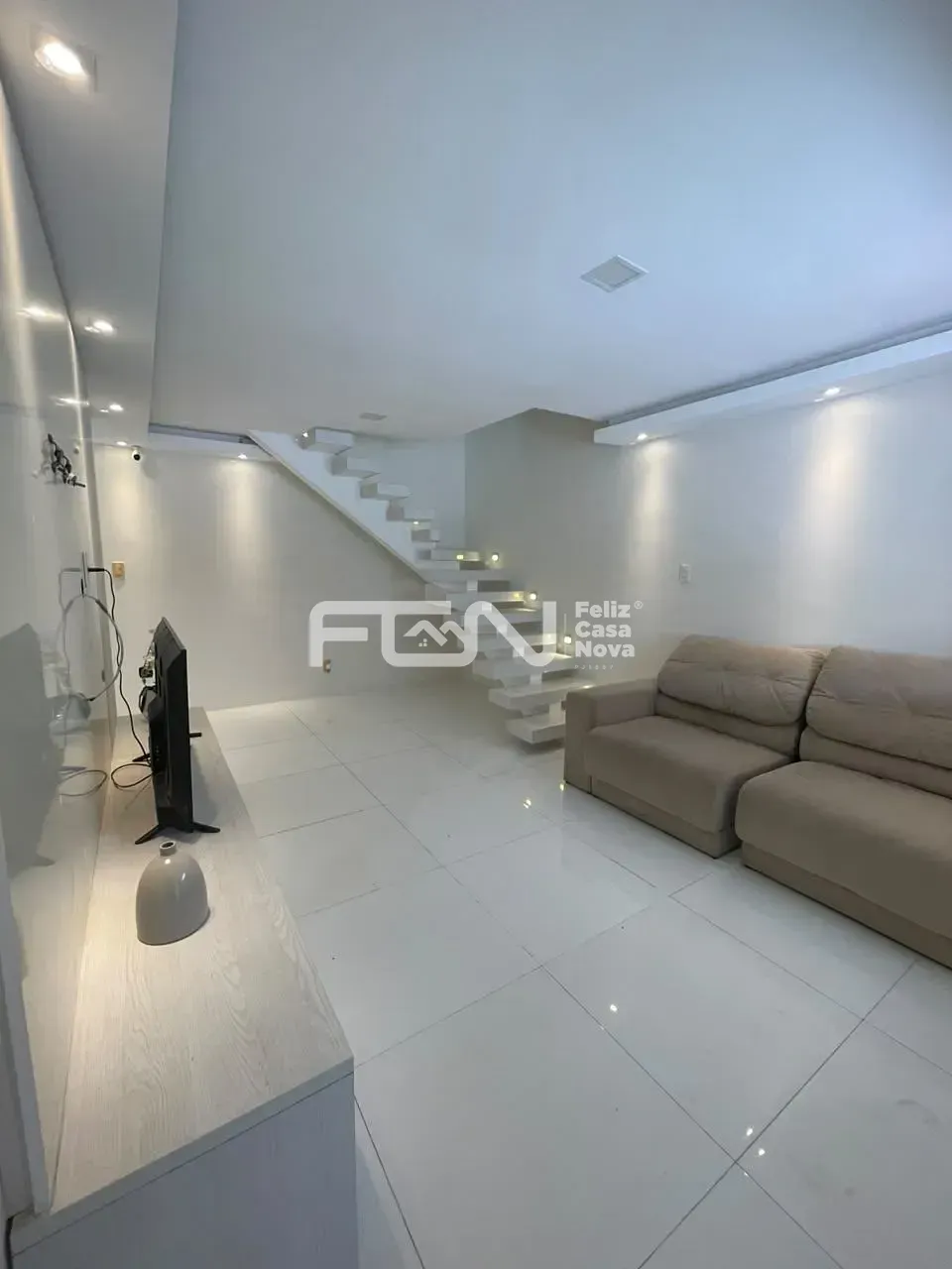 Casa, 4 quartos, 120 m² - Foto 1