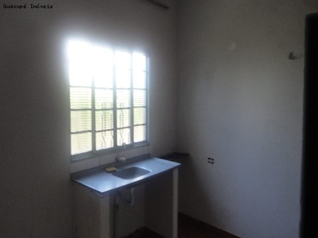 Foto do Casa - Casa para locação com um dormitório no Parque dos Municípios I, em Guaxupé. | Guaxupé Imóveis Ltda