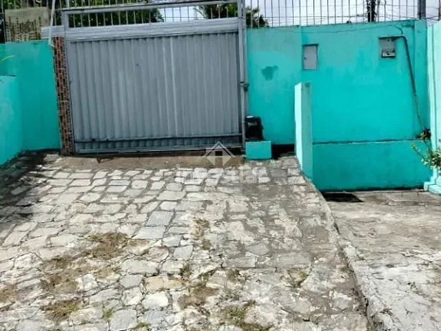 Casa com 420m² 3 quartos e 2 banheiros, à venda, no bairro Santo Antônio em Campina Grande