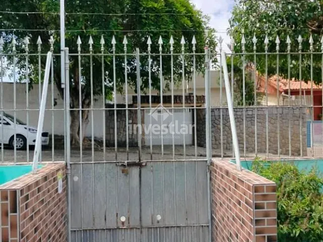 Casa com 420m² 3 quartos e 2 banheiros, à venda, no bairro Santo Antônio em Campina Grande
