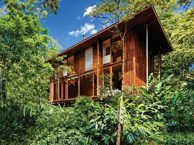 Casa 4 quartos e 4 banheiros, à venda ou para alugar, no bairro Chácara do Refúgio em Carapicuíba