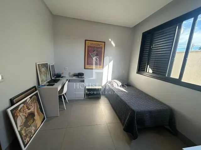 Casa 3 quartos e 4 banheiros, à venda, no bairro Parqville Pinheiros em Aparecida de Goiânia